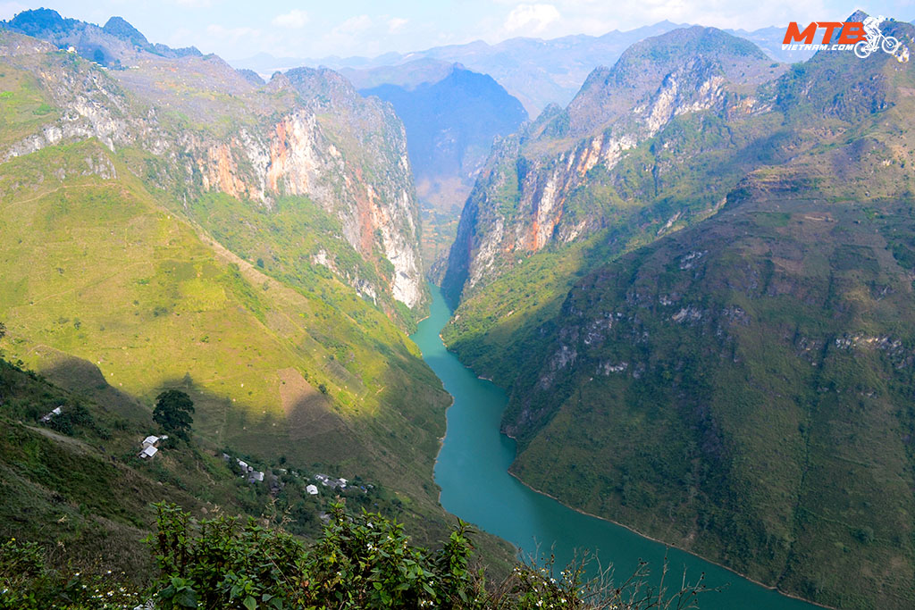 Meo Vac - Bao Lac Biking Tour
